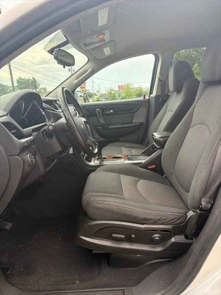 Chevrolet Traverse 1LT FWD 2013