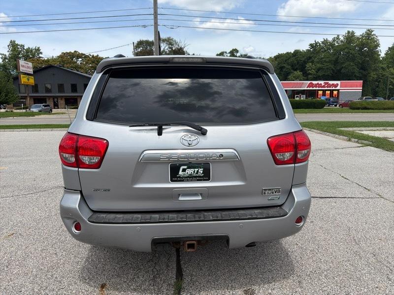Toyota Sequoia Plantium 4WD FFV 2011