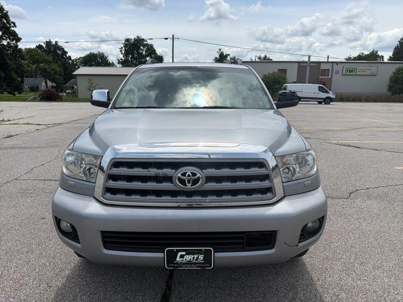 Toyota Sequoia Plantium 4WD FFV 2011