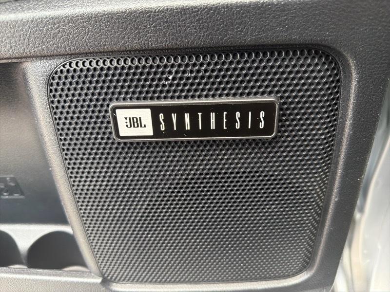 Toyota Sequoia Plantium 4WD FFV 2011
