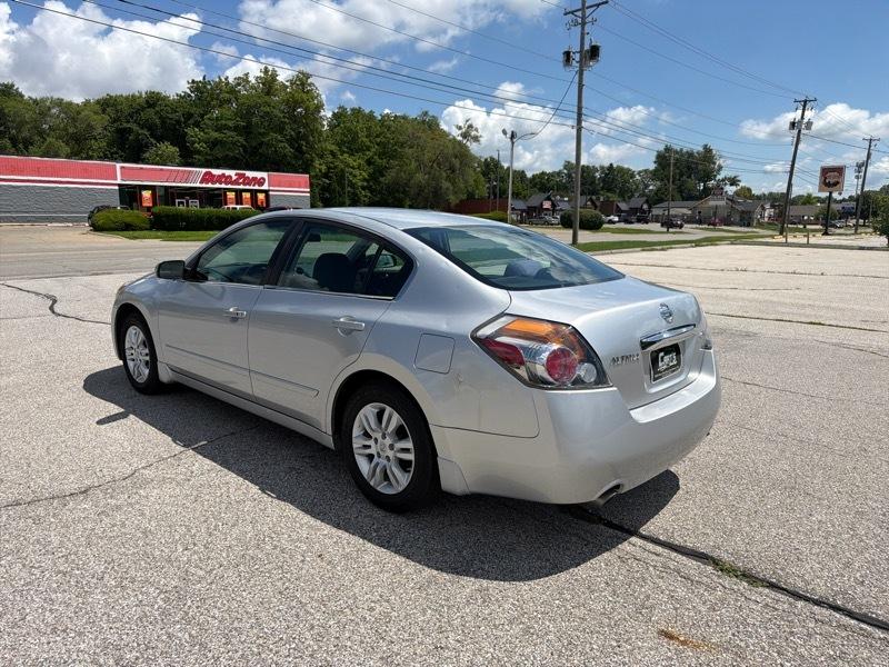 Nissan Altima 2.5 S 2010