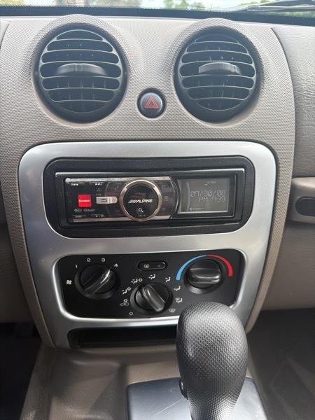 Jeep Liberty Limited 2WD 2004