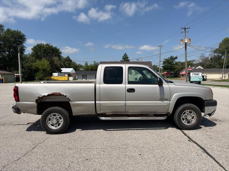 Chevrolet Silverado 2500HD LT Ext. Cab Long Bed 4WD 2004