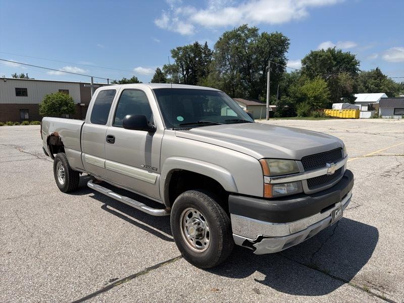 Chevrolet Silverado 2500HD LT Ext. Cab Long Bed 4WD 2004