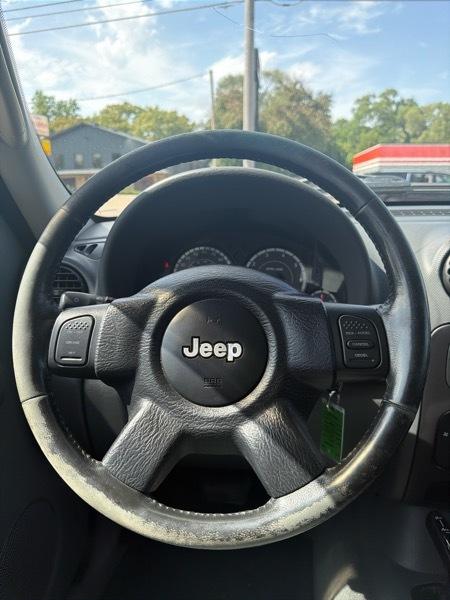 Jeep Liberty Sport 4WD 2005