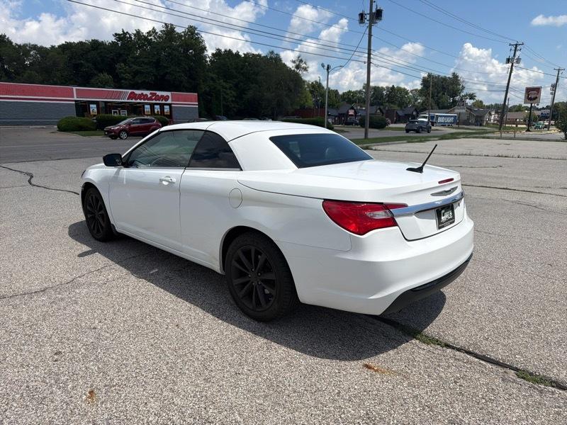 Chrysler 200 S Convertible 2011