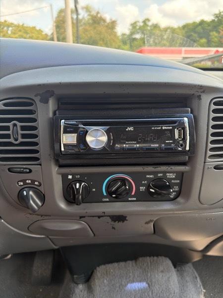 Ford F-150 King Ranch SuperCrew 4WD 2001