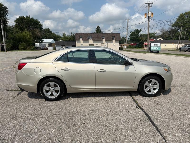 Chevrolet Malibu LS 2013