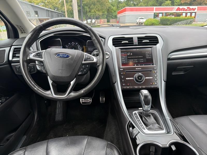 Ford Fusion Titanium 2016