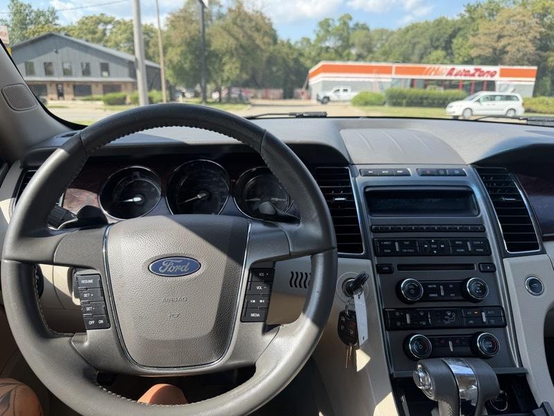 Ford Taurus SEL FWD 2012
