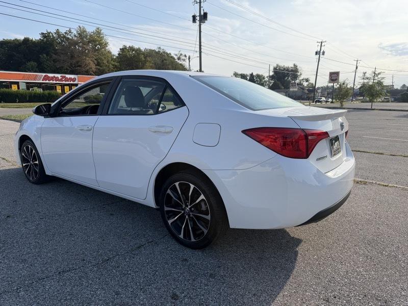 Toyota Corolla XLE CVT 2019