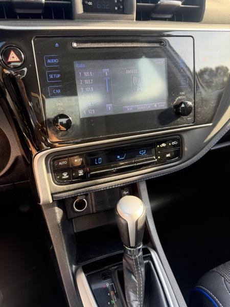 Toyota Corolla XLE CVT 2019