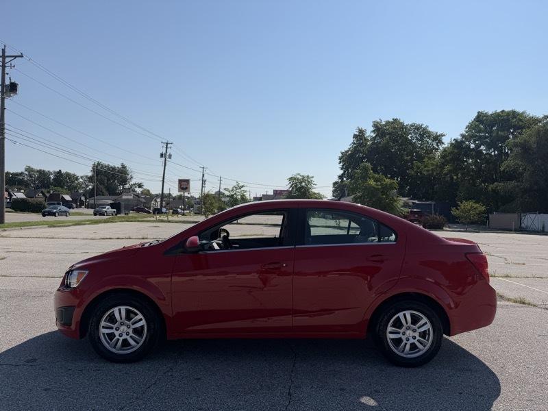 Chevrolet Sonic 1LT Sedan 2012
