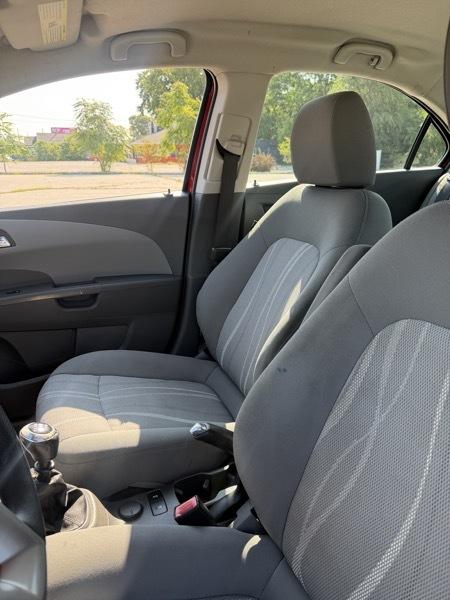 Chevrolet Sonic 1LT Sedan 2012
