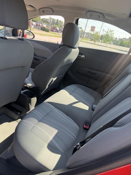 Chevrolet Sonic 1LT Sedan 2012