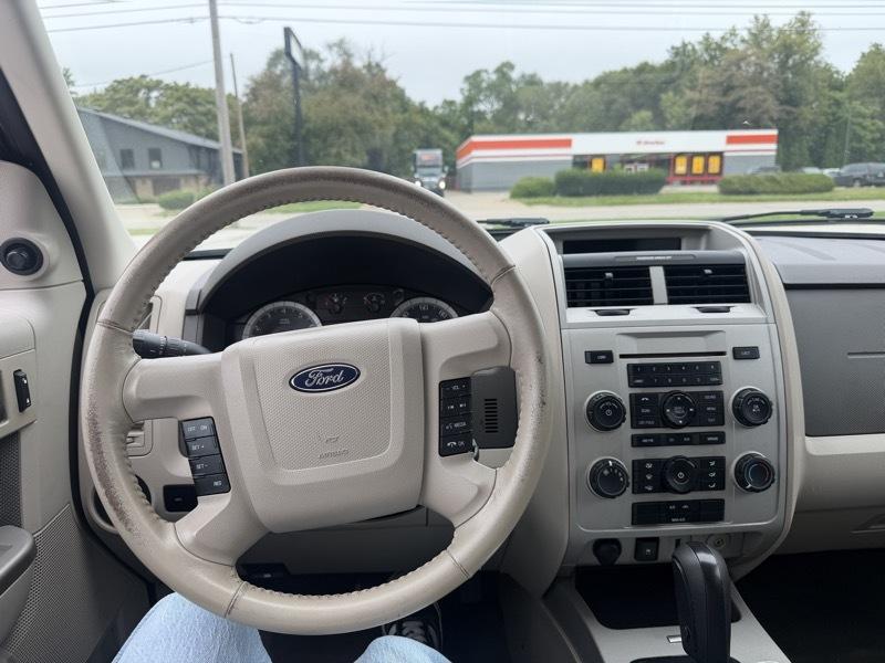 Ford Escape XLT 4WD V6 2009