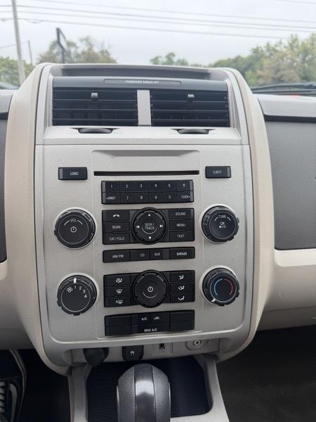 Ford Escape XLT 4WD V6 2009
