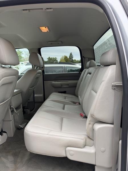 Chevrolet Silverado 1500 LT Crew Cab 4WD 2012