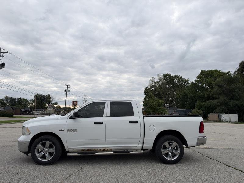 RAM 1500 4WD Crew Cab 140.5" ST 2013