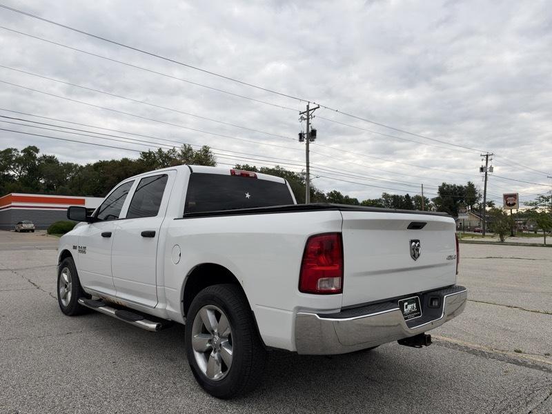 RAM 1500 4WD Crew Cab 140.5" ST 2013