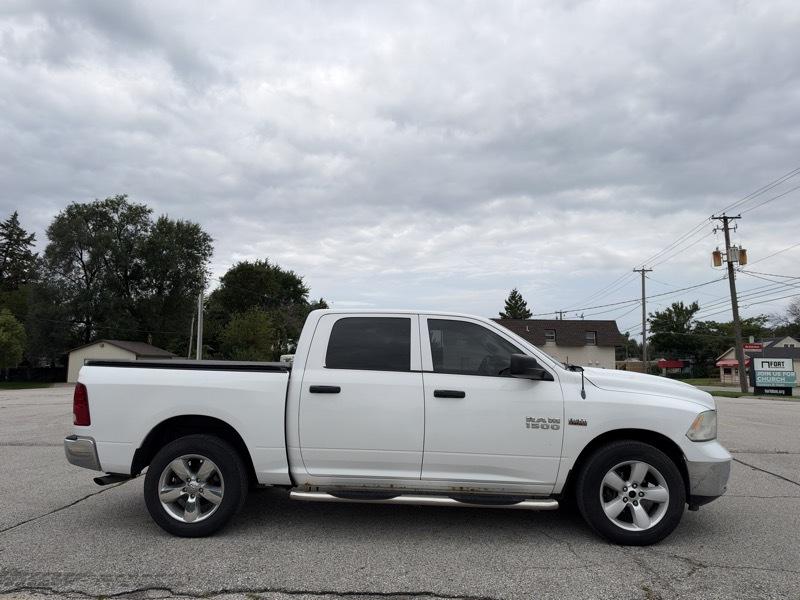RAM 1500 4WD Crew Cab 140.5" ST 2013