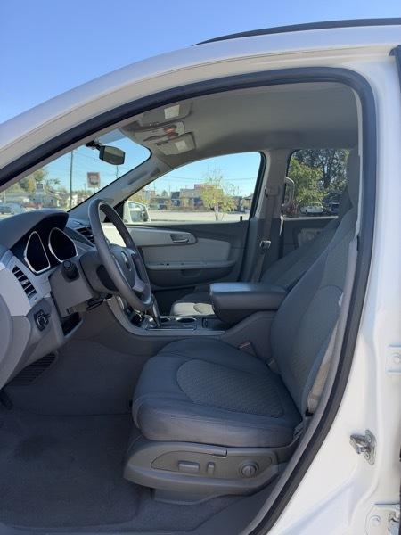 Chevrolet Traverse LT AWD 2012