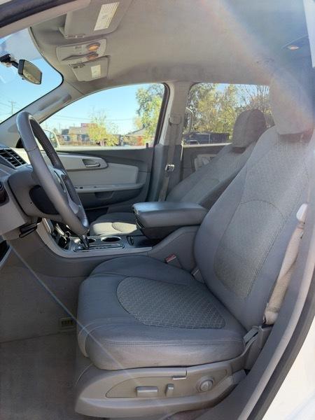 Chevrolet Traverse LT AWD 2012