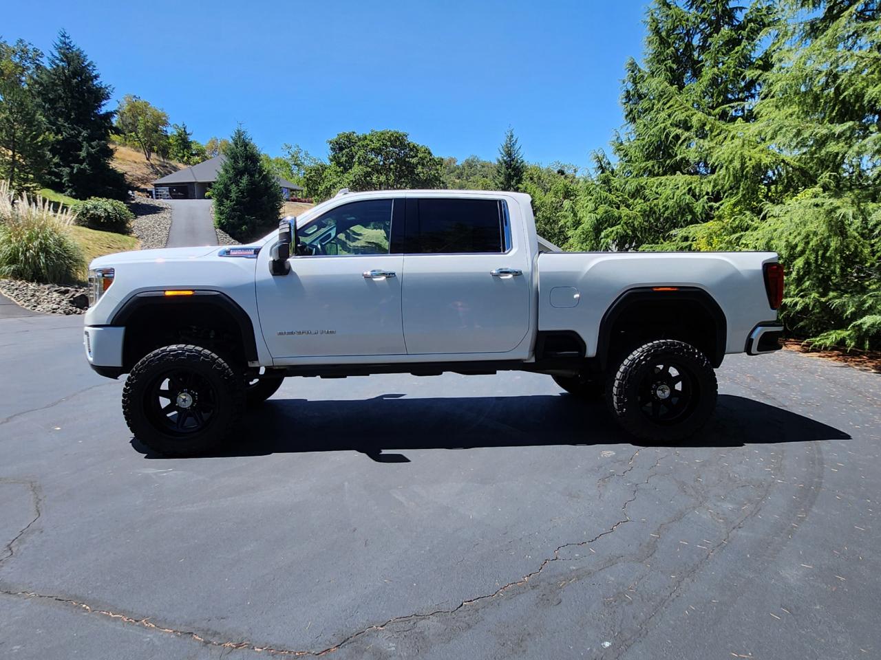 2020 GMC Sierra 3500HD Denali Crew Cab 4WD