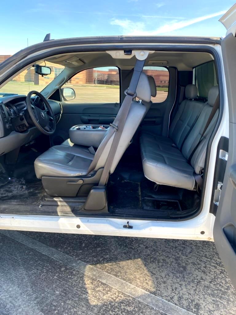 GMC Sierra 2500HD SLE2 Ext. Cab Std. Box 2WD 2008 GMC Sierra 2500HD SLE2 Ext. Cab Std. Box 2WD 2008