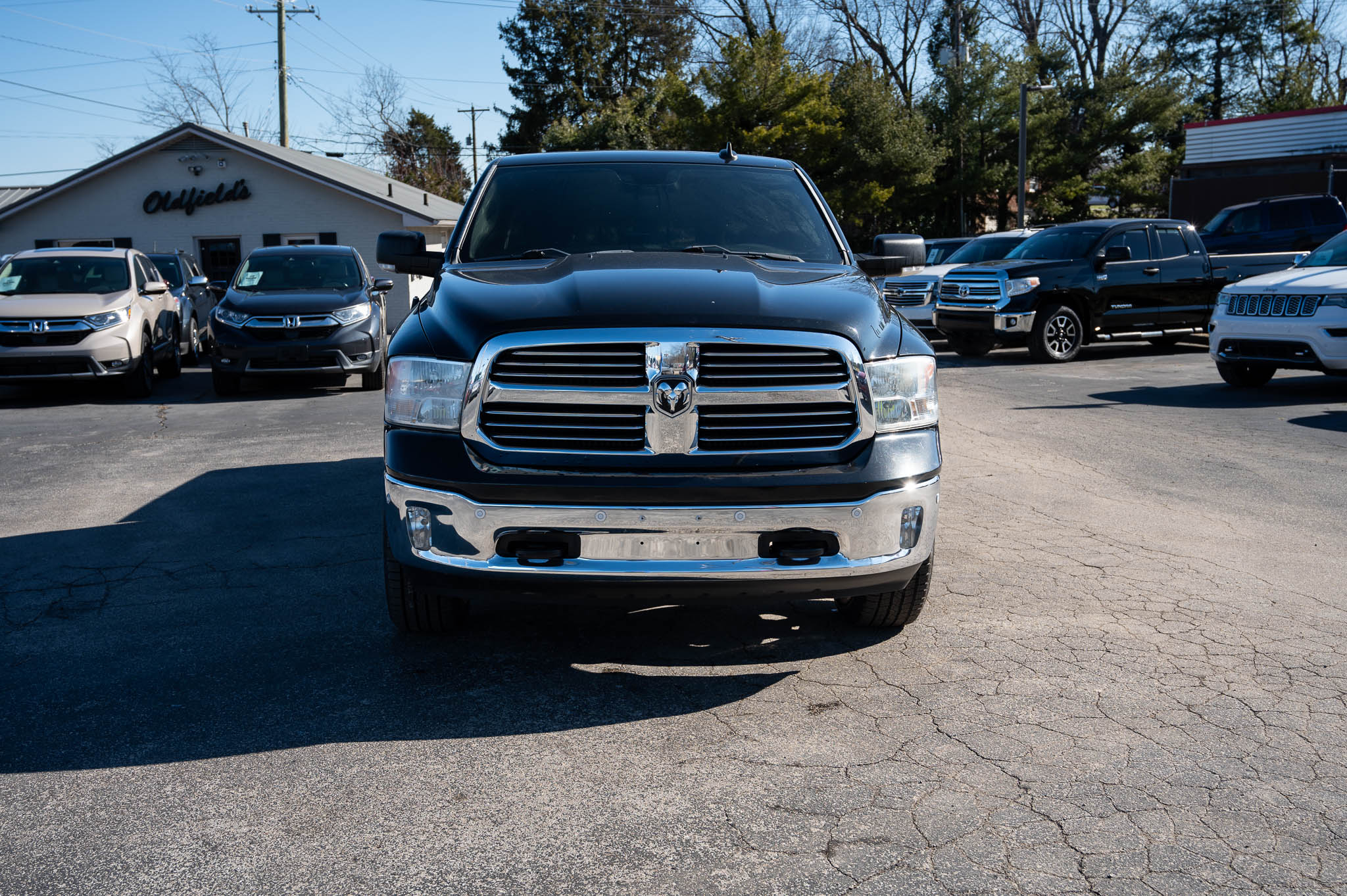RAM 1500 SLT Crew Cab SWB 4WD 2016