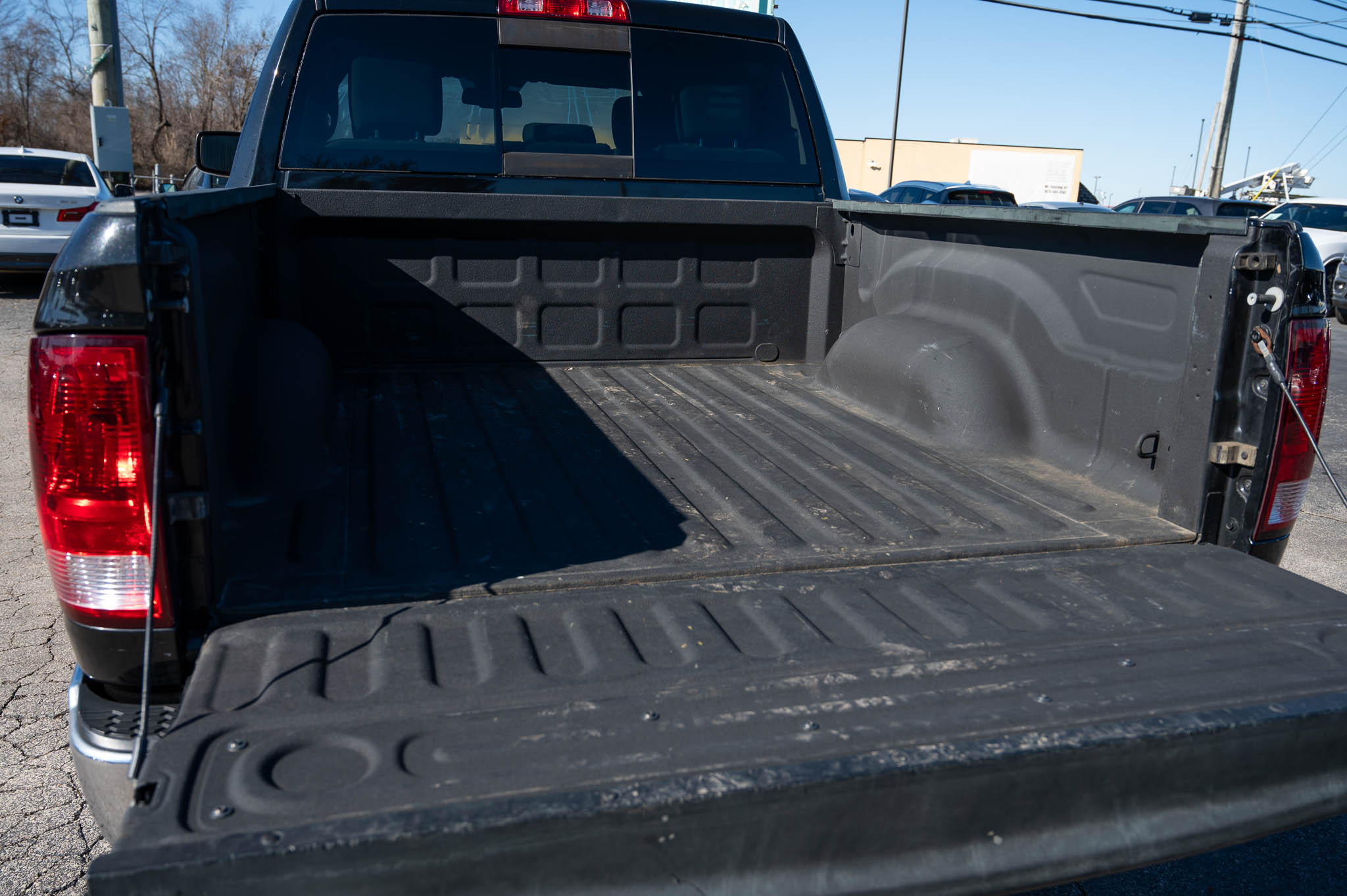 RAM 1500 SLT Crew Cab SWB 4WD 2016