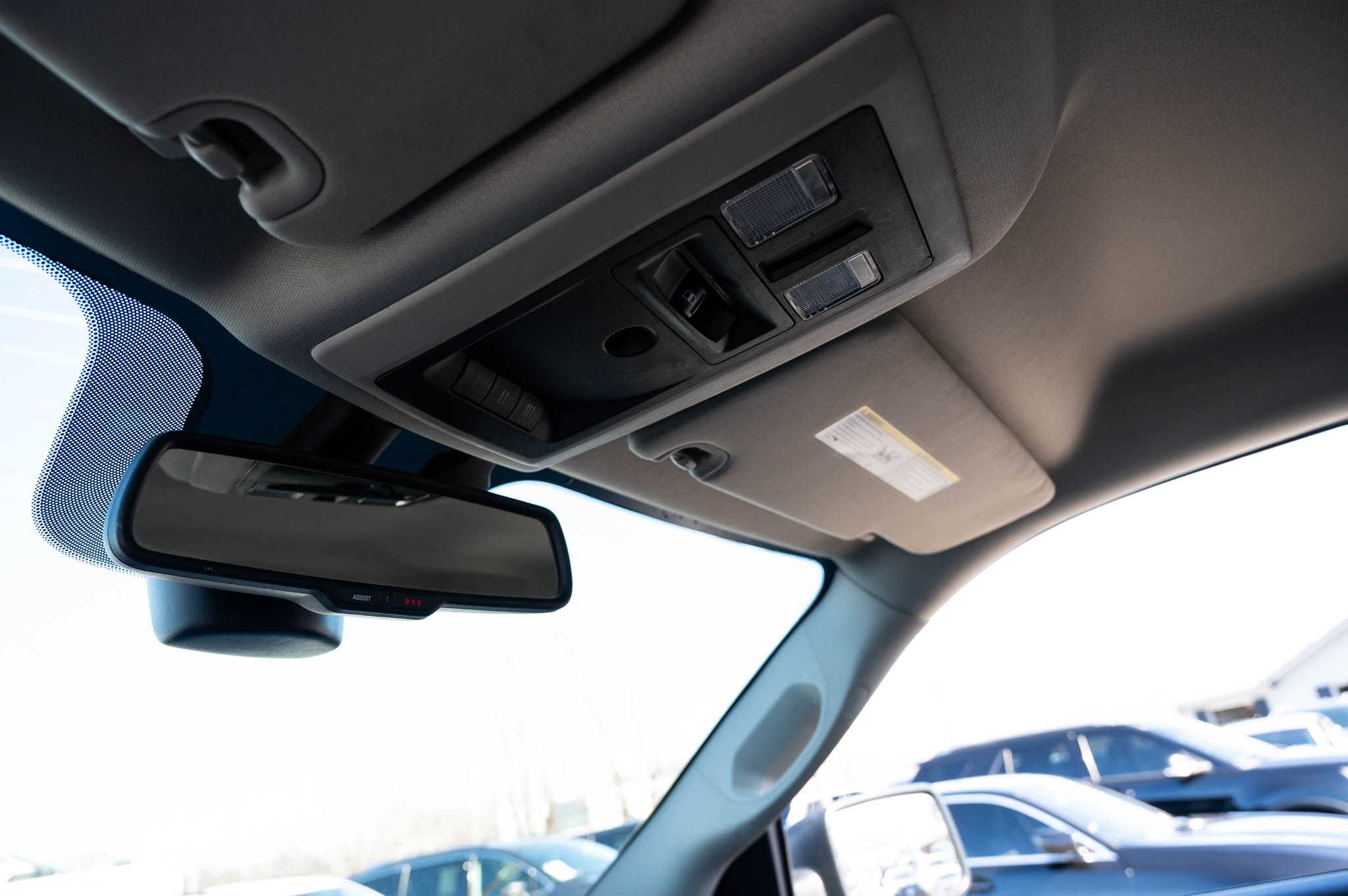 RAM 1500 SLT Crew Cab SWB 4WD 2016