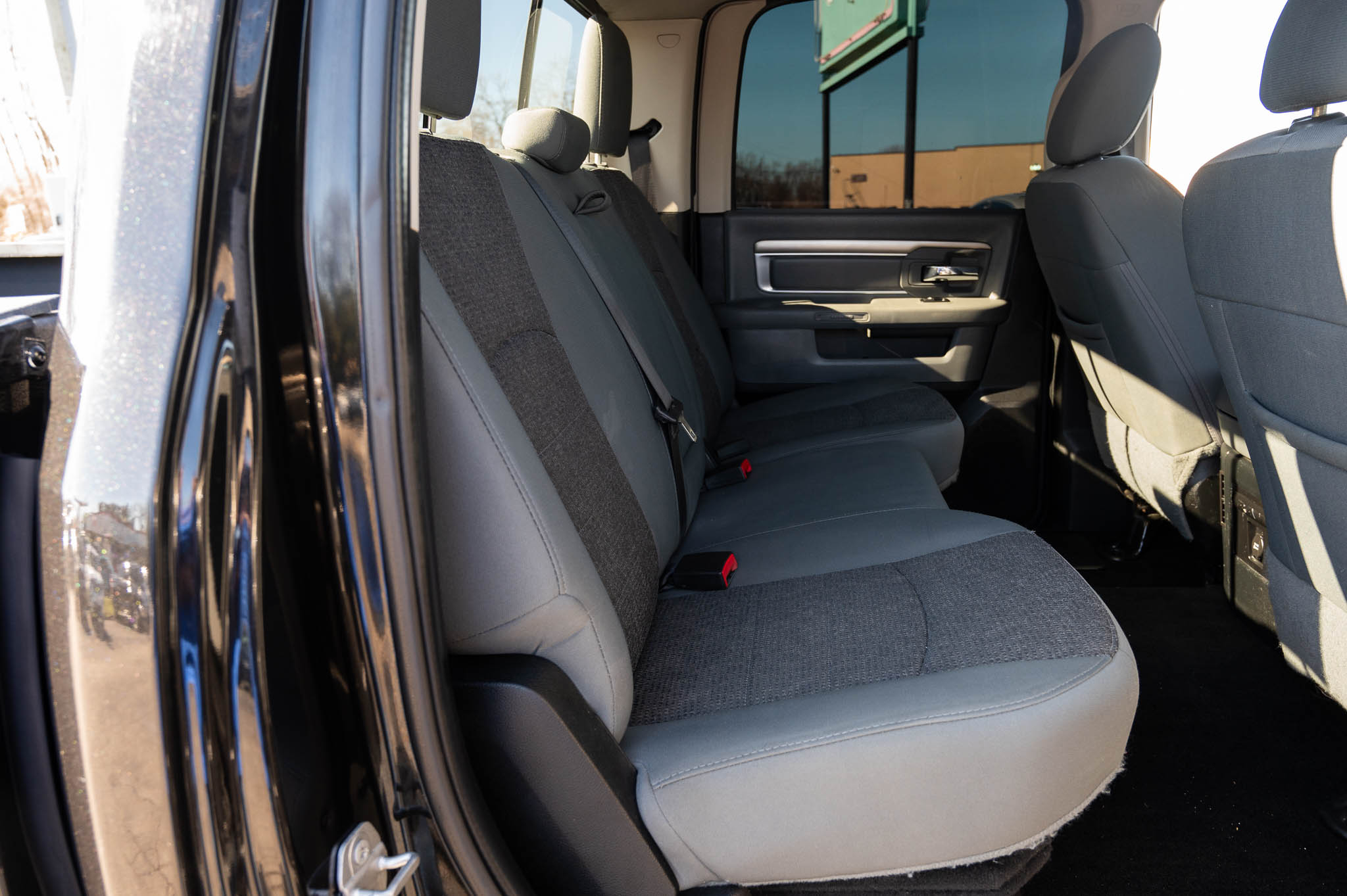 RAM 1500 SLT Crew Cab SWB 4WD 2016