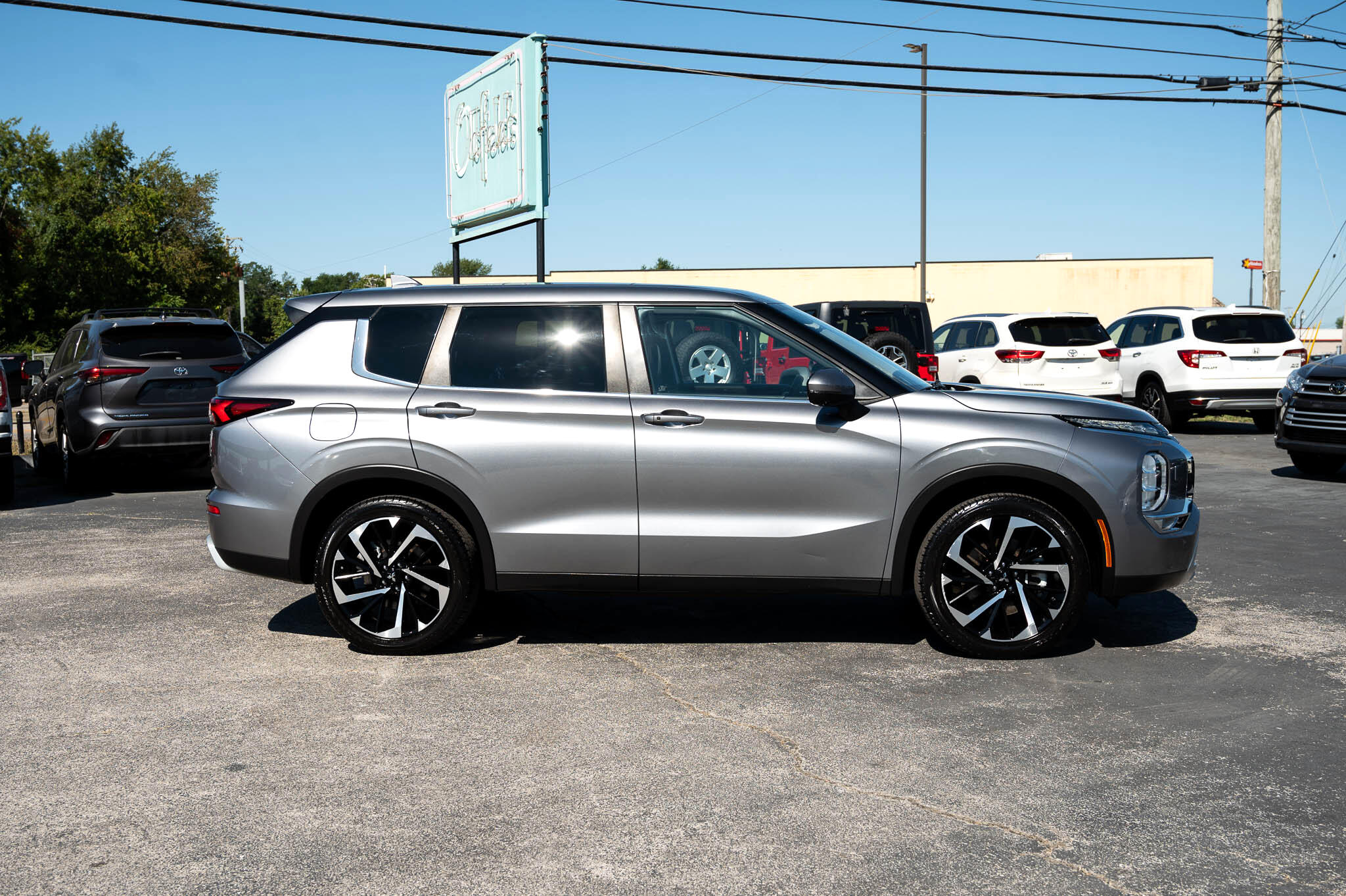 Mitsubishi Outlander SE 4WD 2022