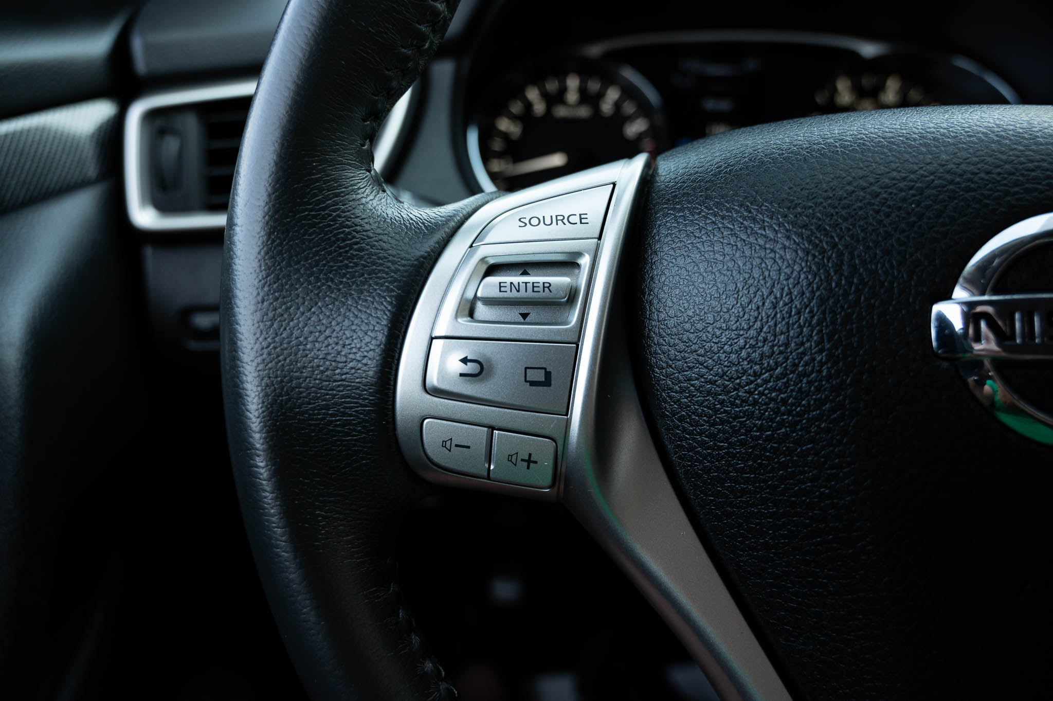 Nissan Rogue SL 4D SUV AWD 2015