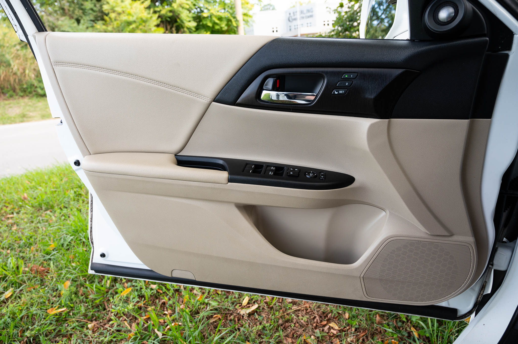 2015 Honda Accord EX-L photo 13