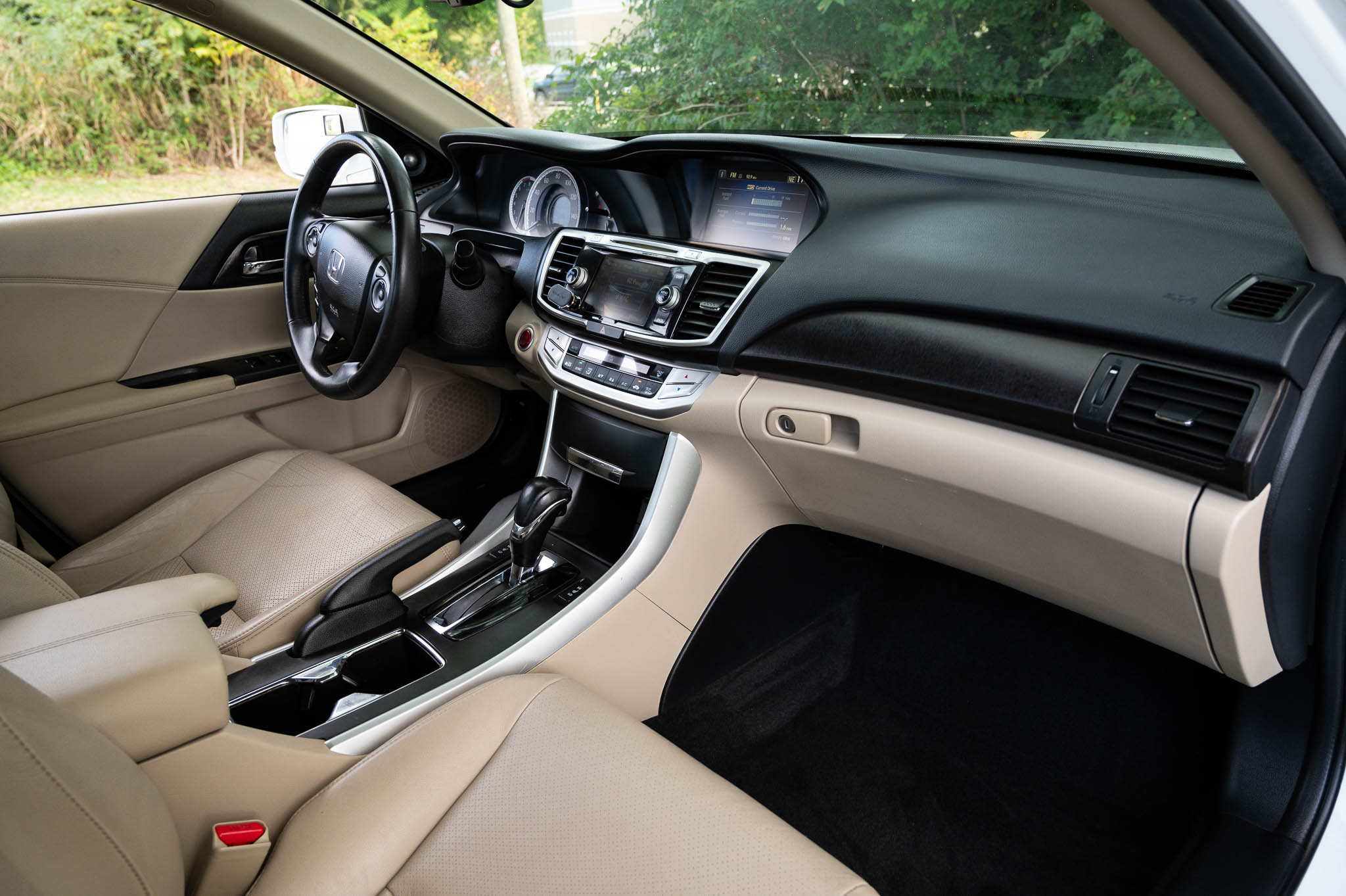 2015 Honda Accord EX-L photo 38