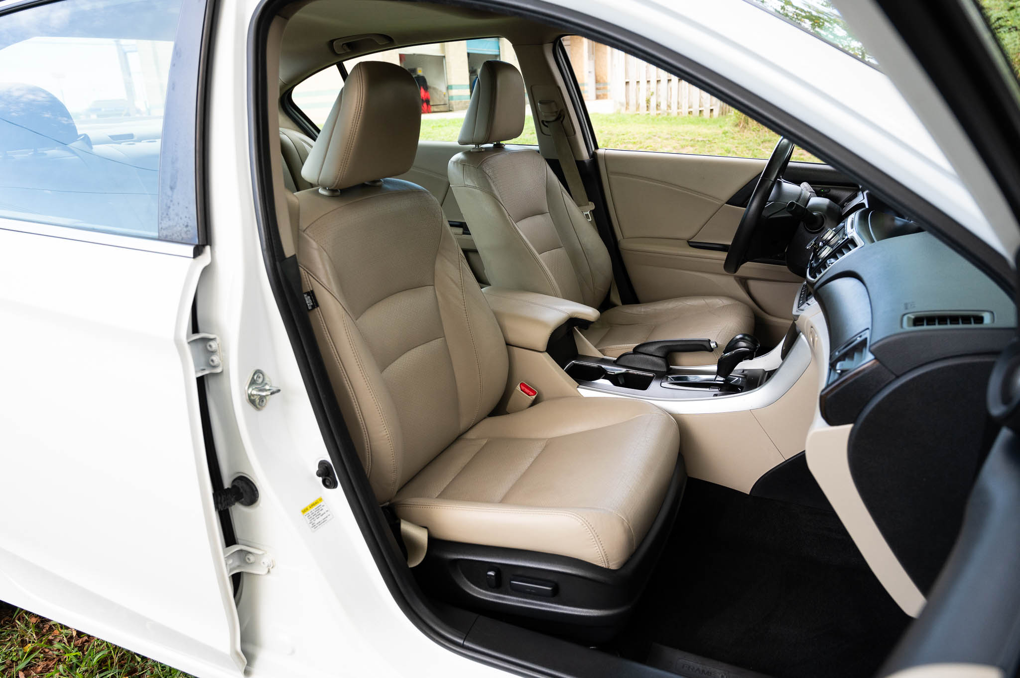 2015 Honda Accord EX-L photo 39