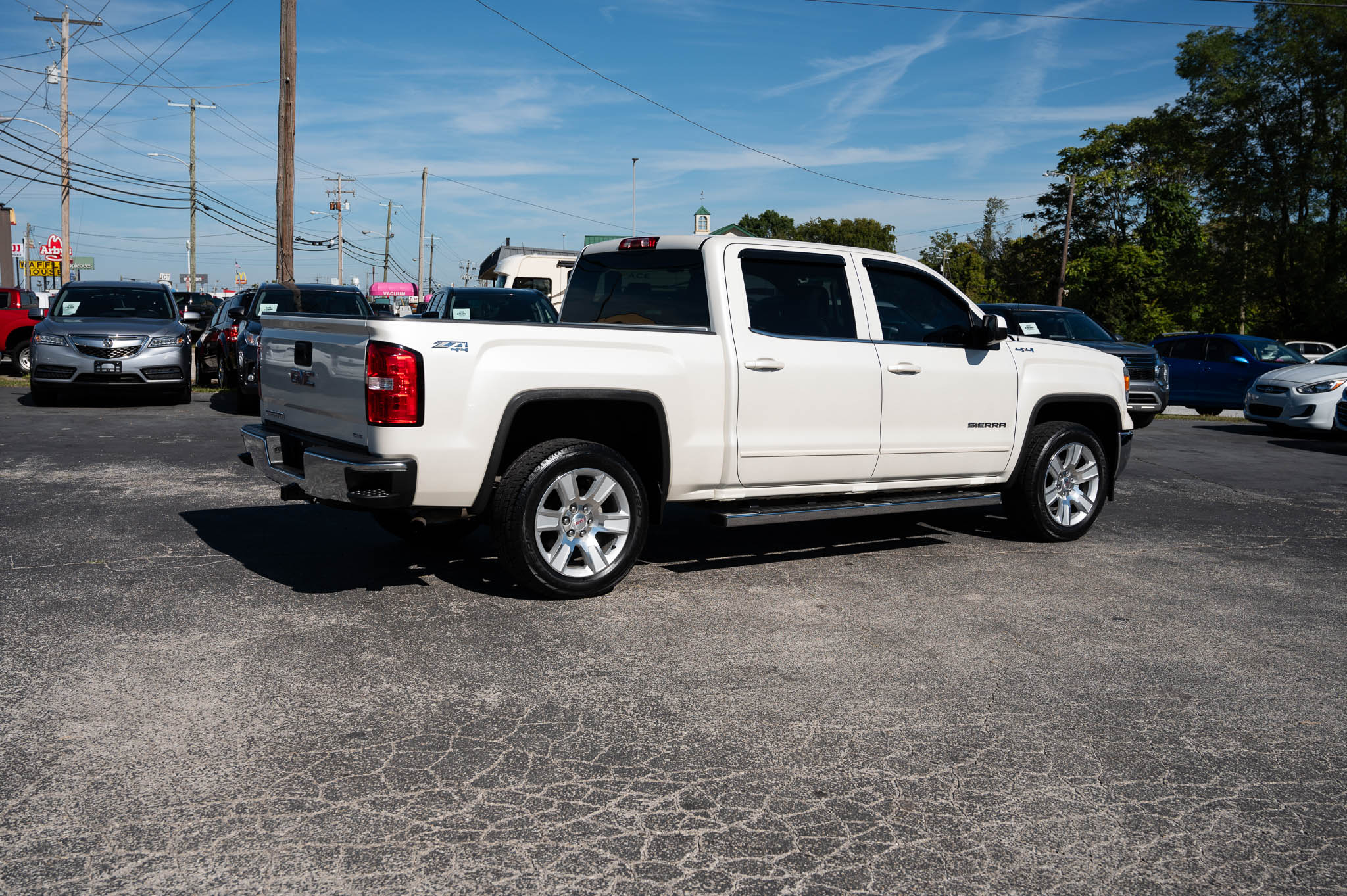 GMC Sierra 1500 SLE Crew Cab 4WD 2015