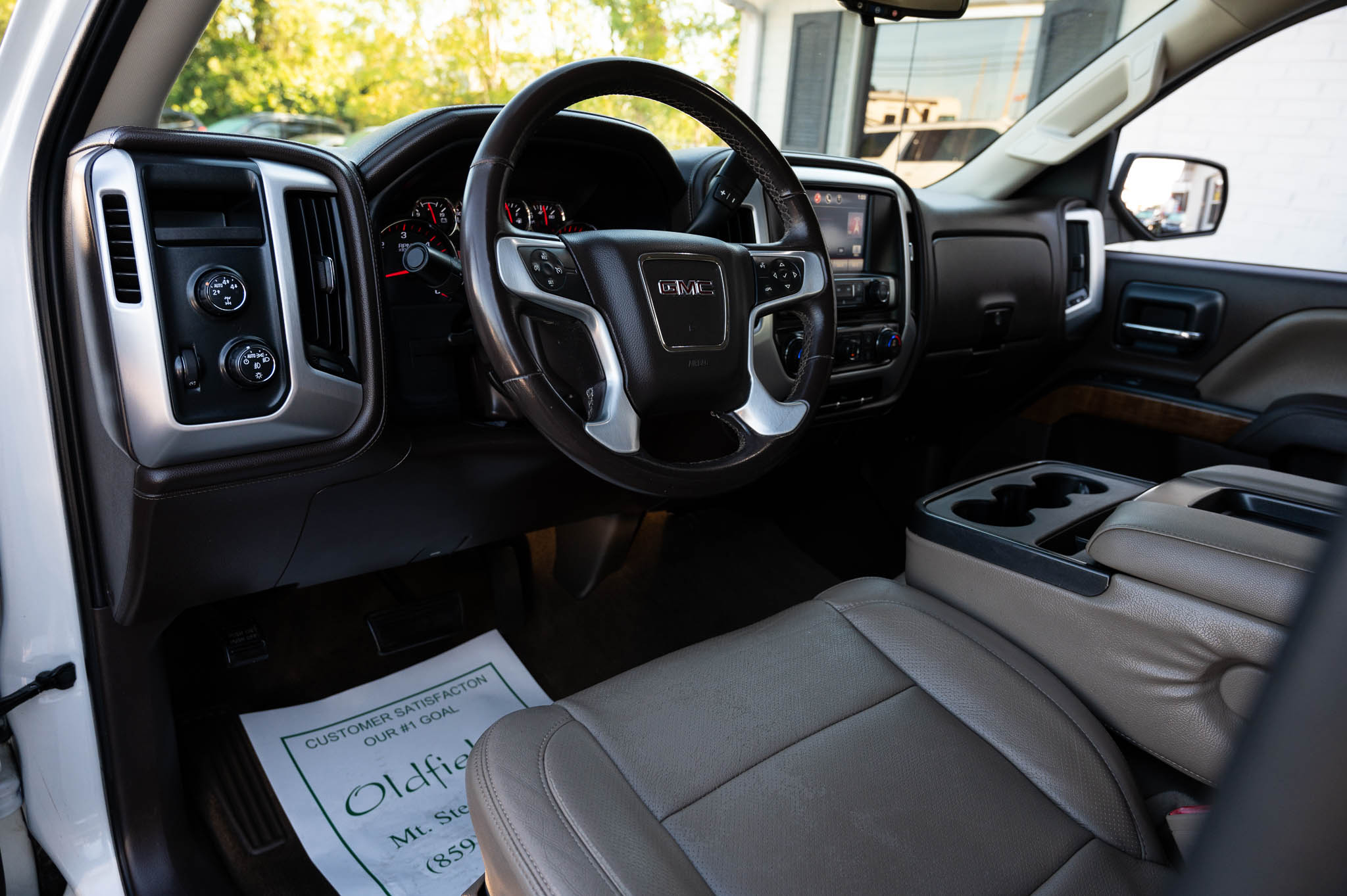GMC Sierra 1500 SLE Crew Cab 4WD 2015