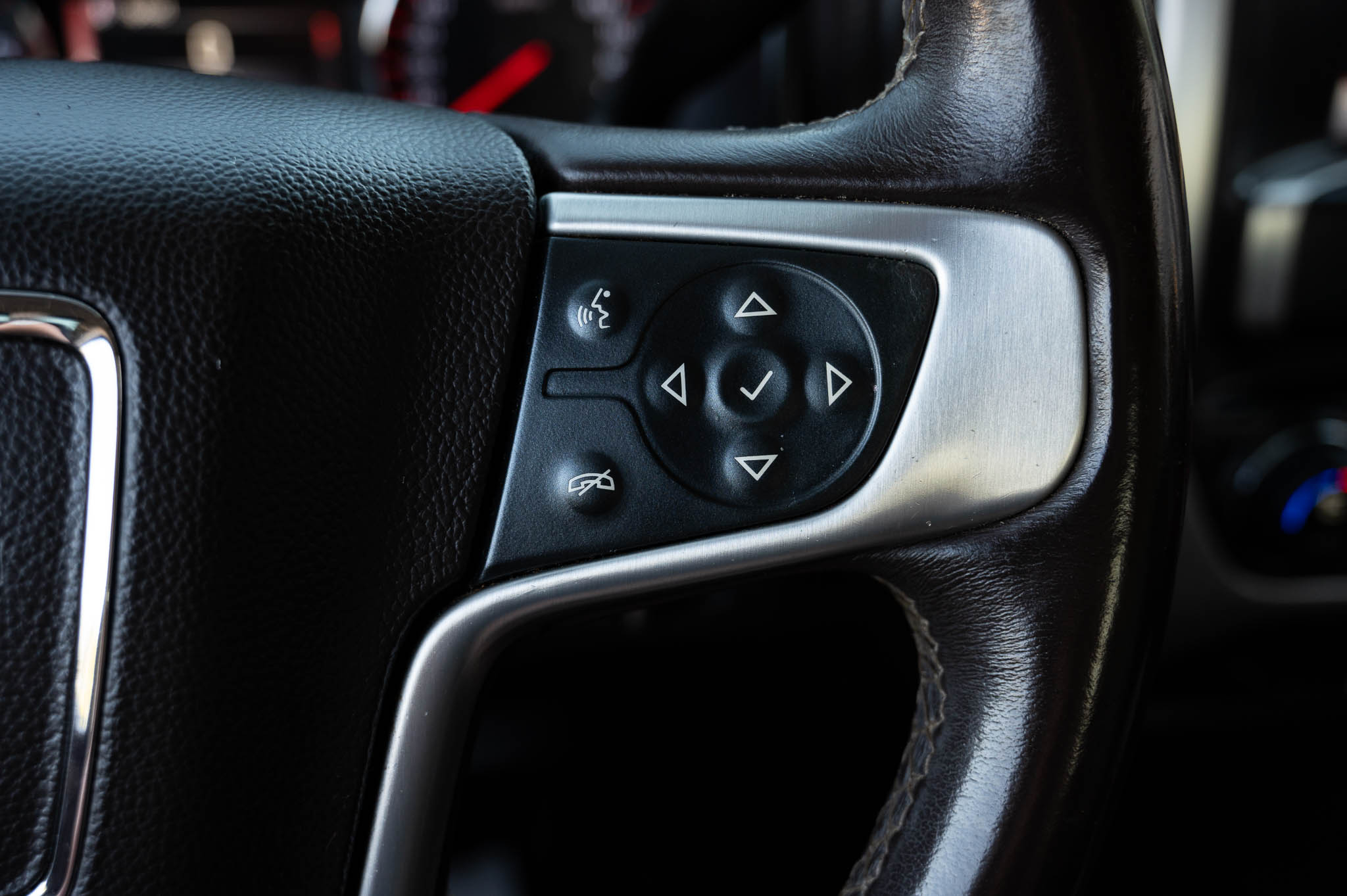 GMC Sierra 1500 SLE Crew Cab 4WD 2015