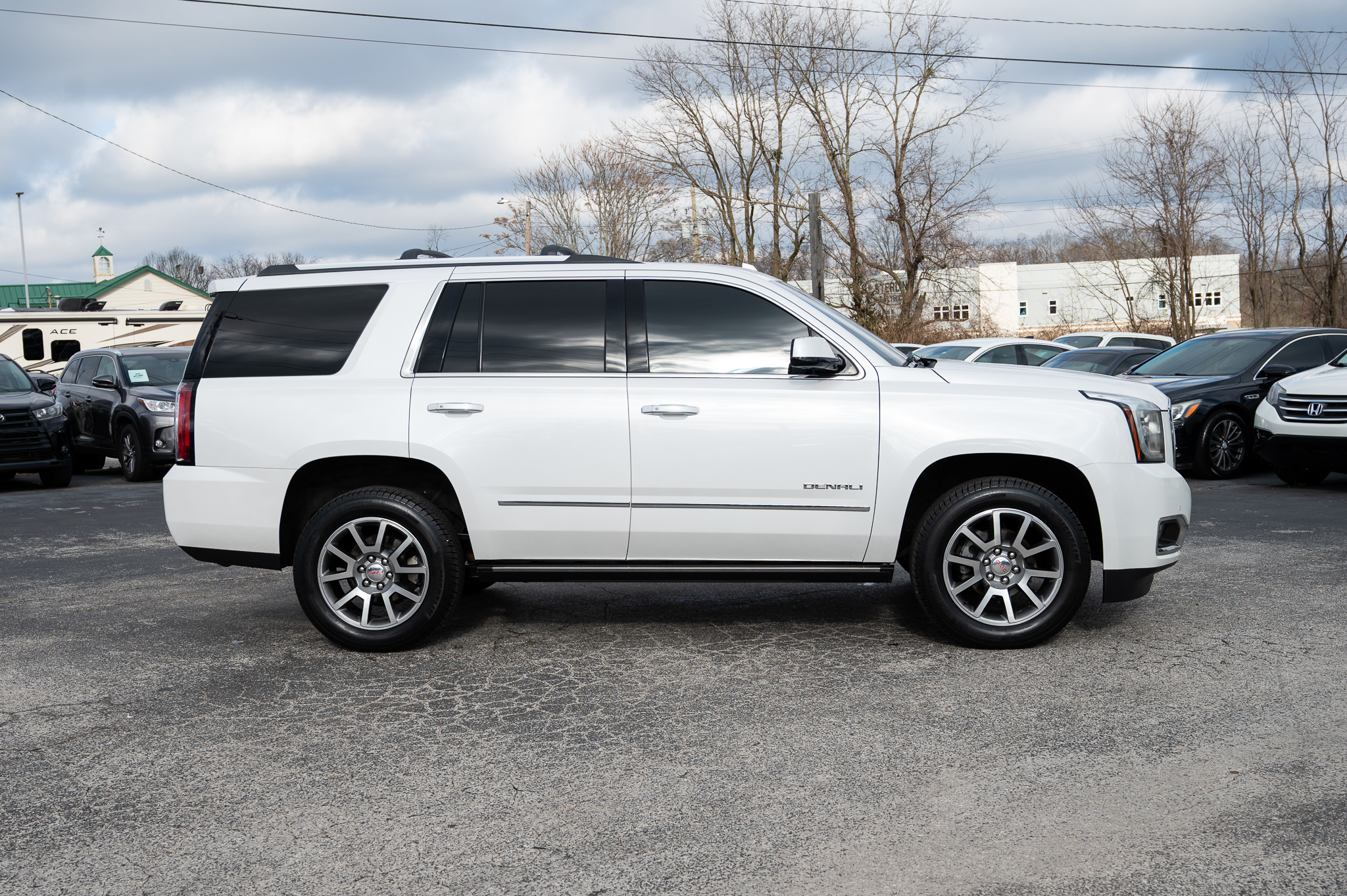 GMC Yukon Denali 4WD 2019