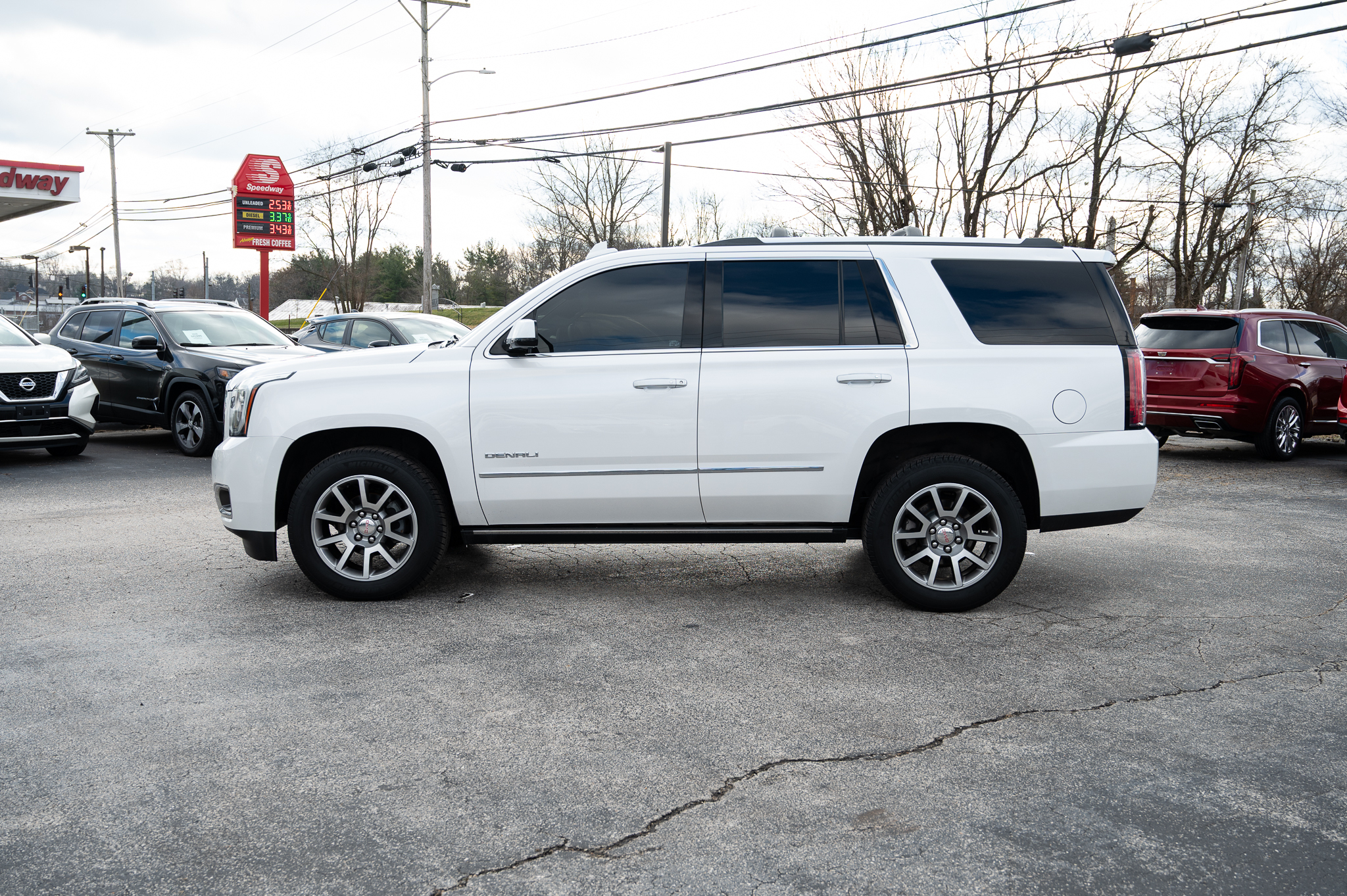GMC Yukon Denali 4WD 2019