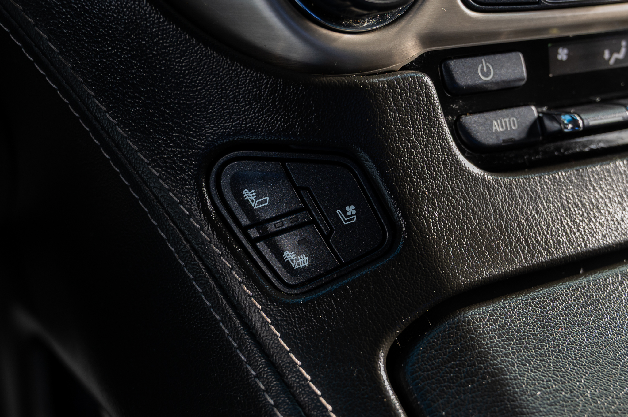 GMC Yukon Denali 4WD 2019