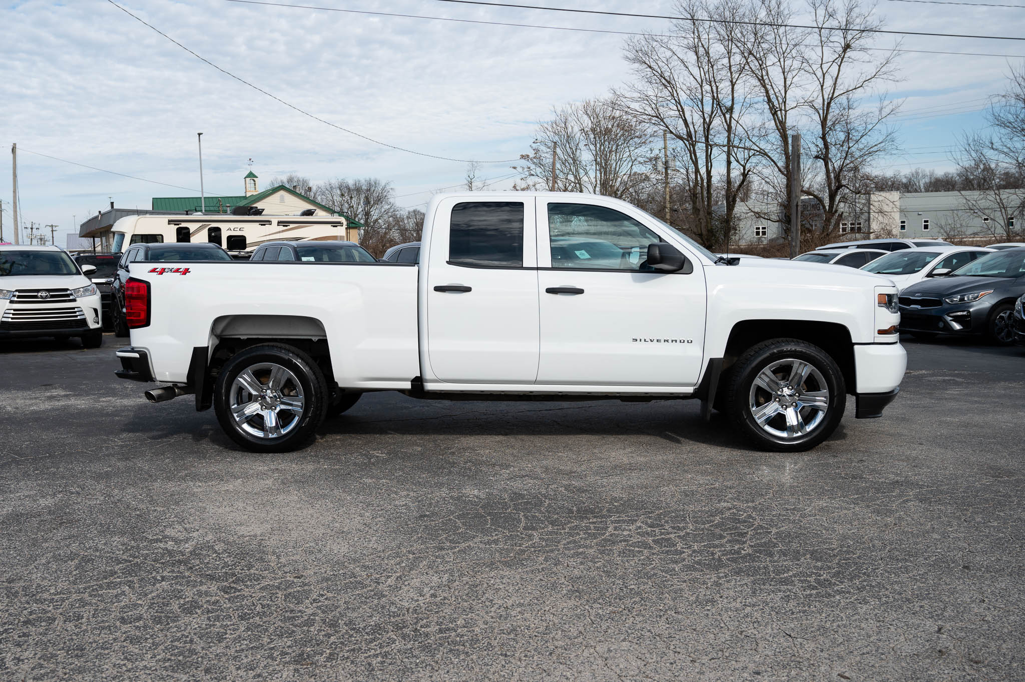 Chevrolet Silverado 1500 Custom Double Cab 4WD 2018