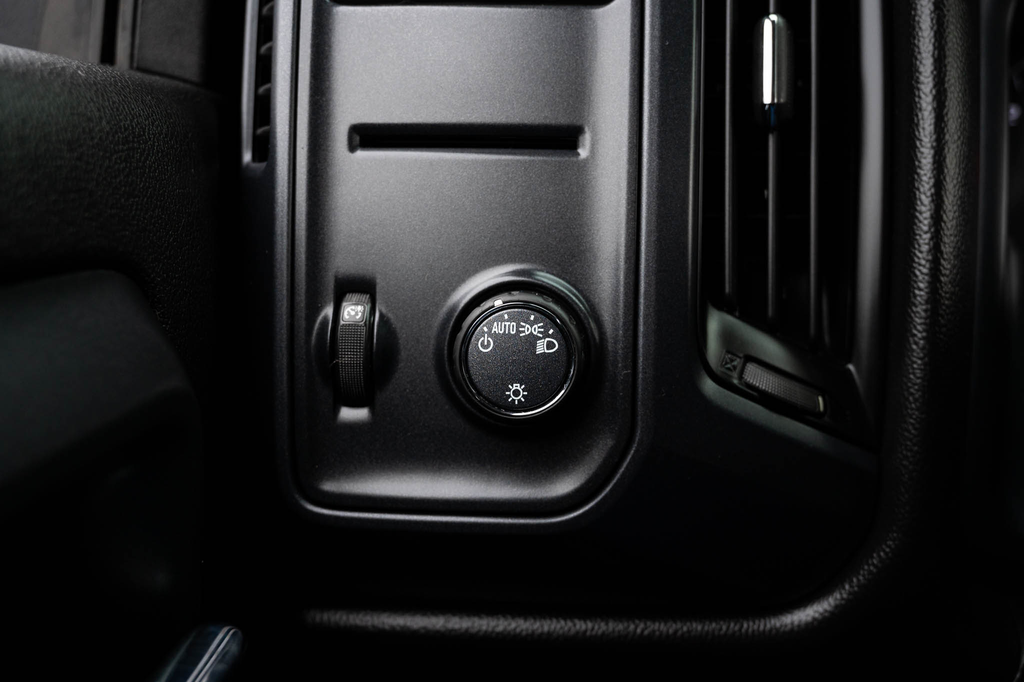 Chevrolet Silverado 1500 Custom Double Cab 4WD 2018