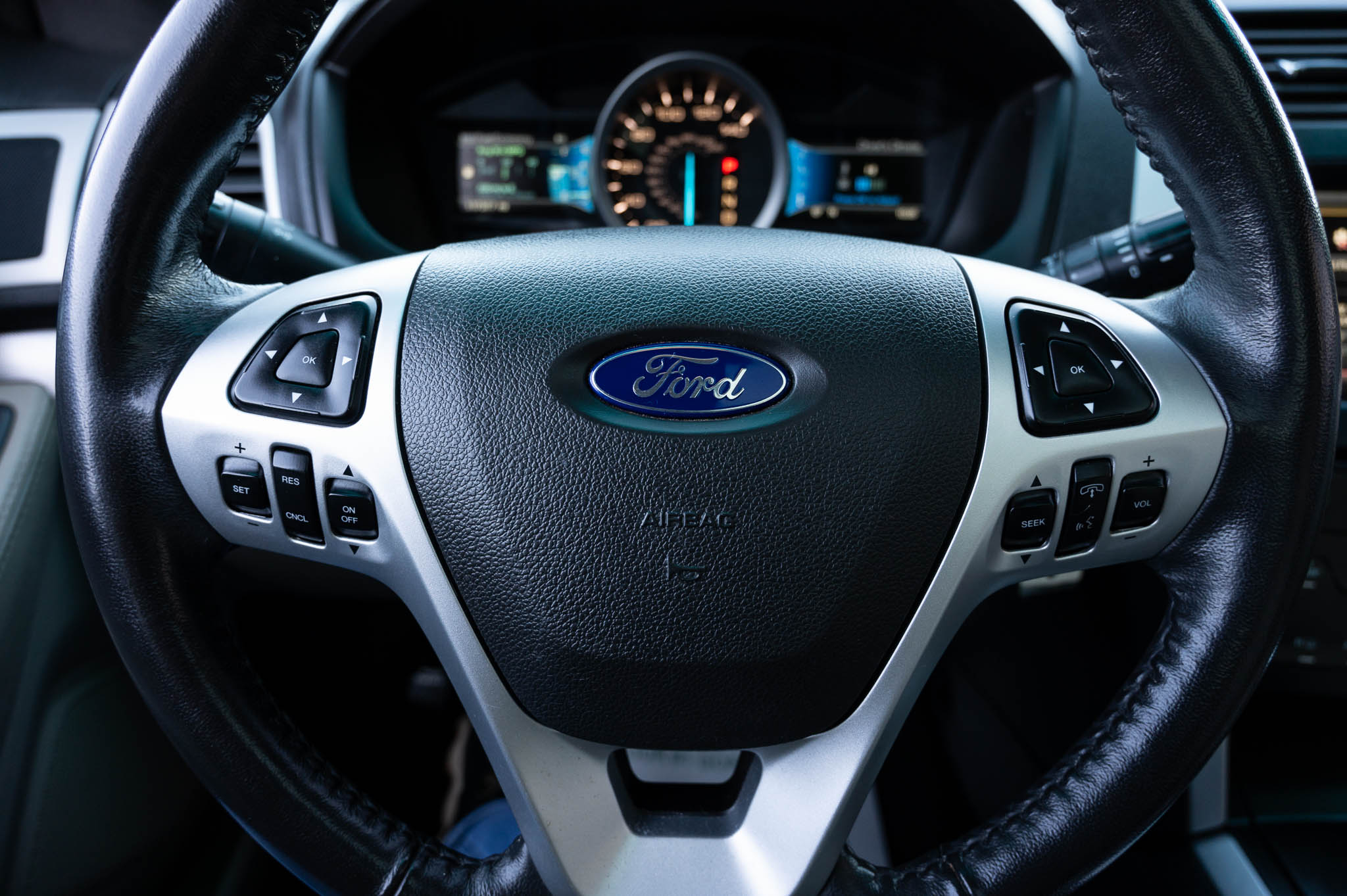 Ford Explorer XLT 4WD 2012