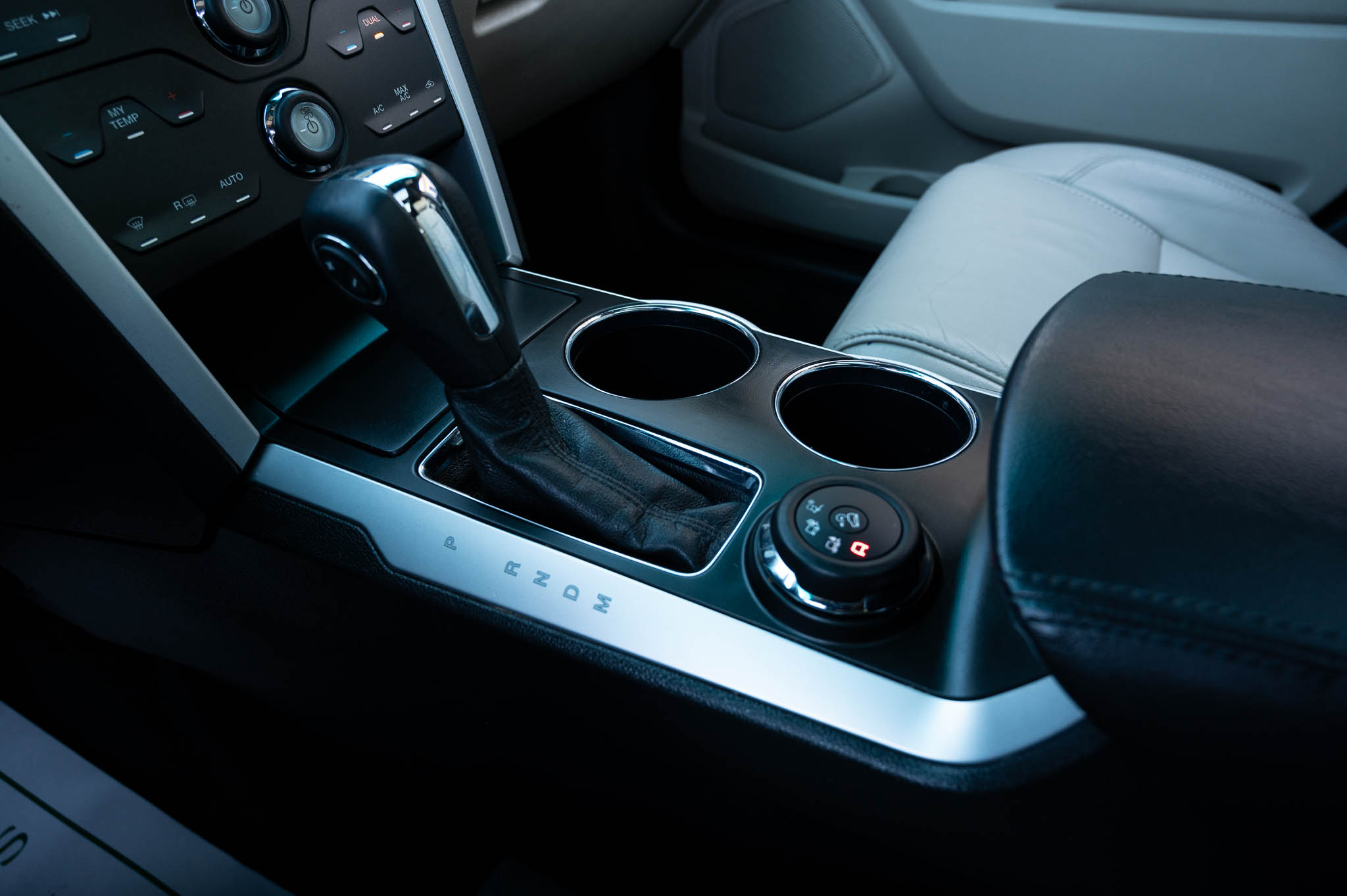 Ford Explorer XLT 4WD 2012