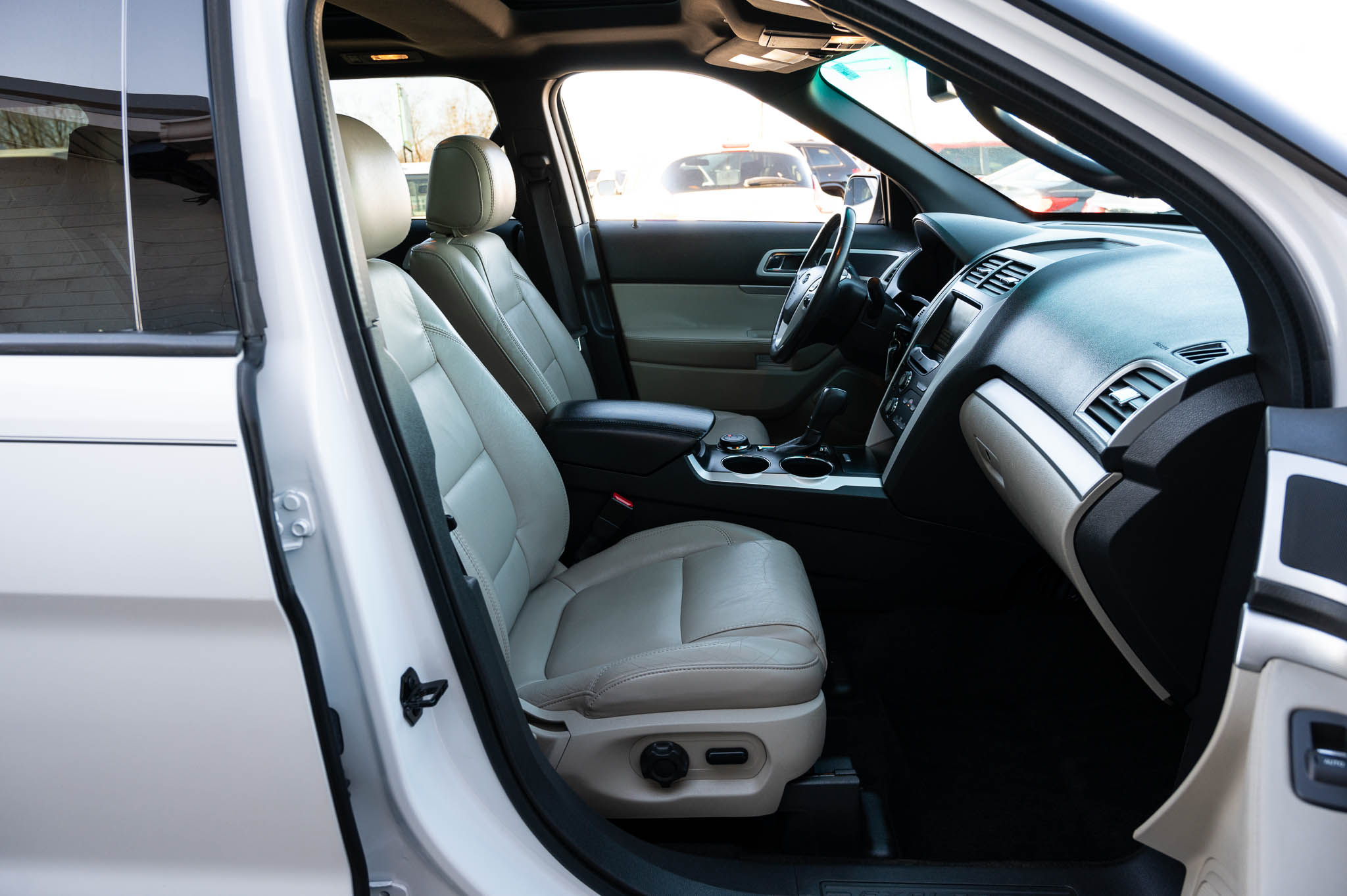 Ford Explorer XLT 4WD 2012