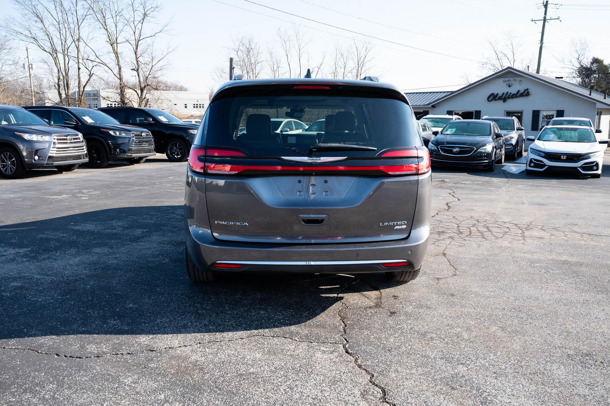 Chrysler Pacifica Limited AWD 2021